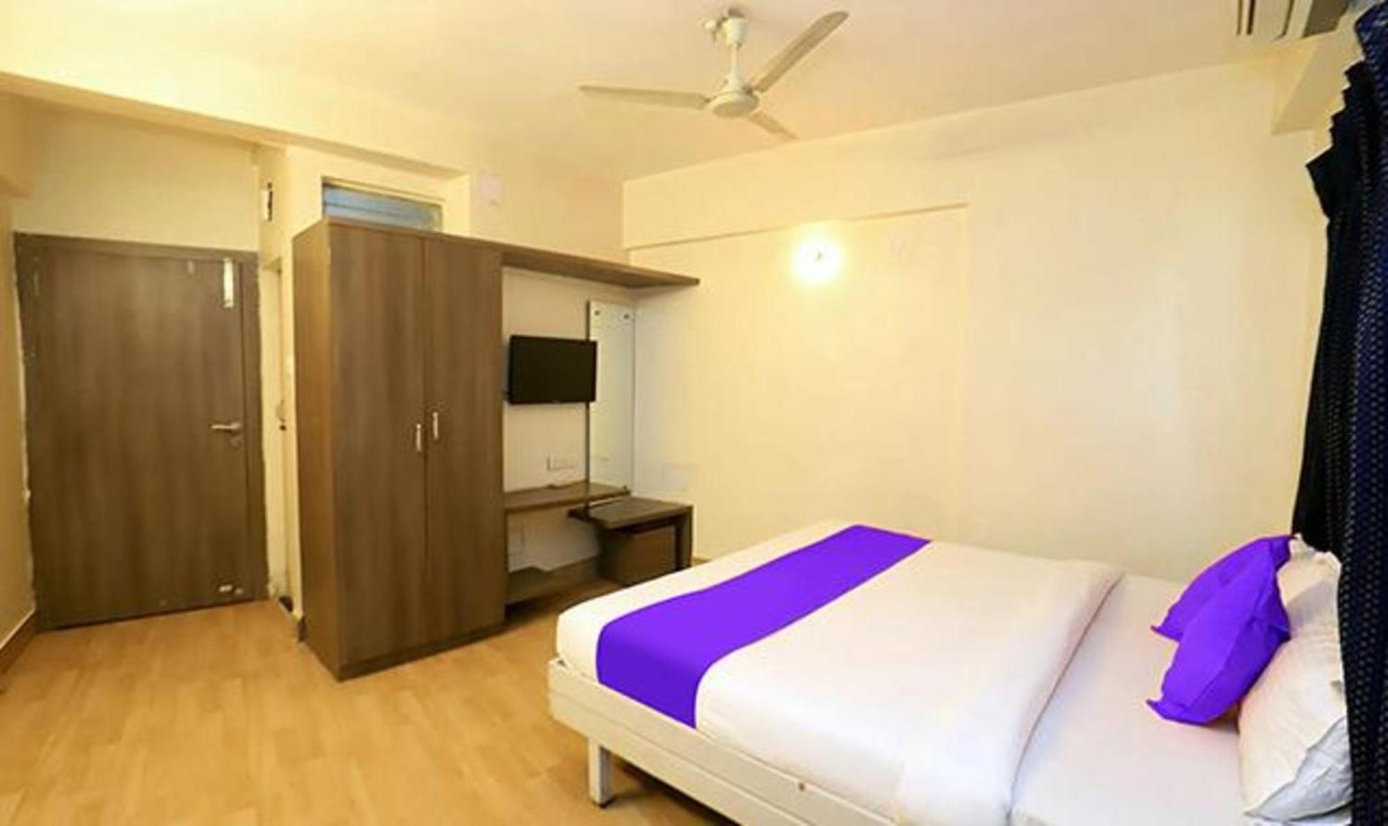 OYO 15983 Hotel Devpriya Aurangābād Exterior foto