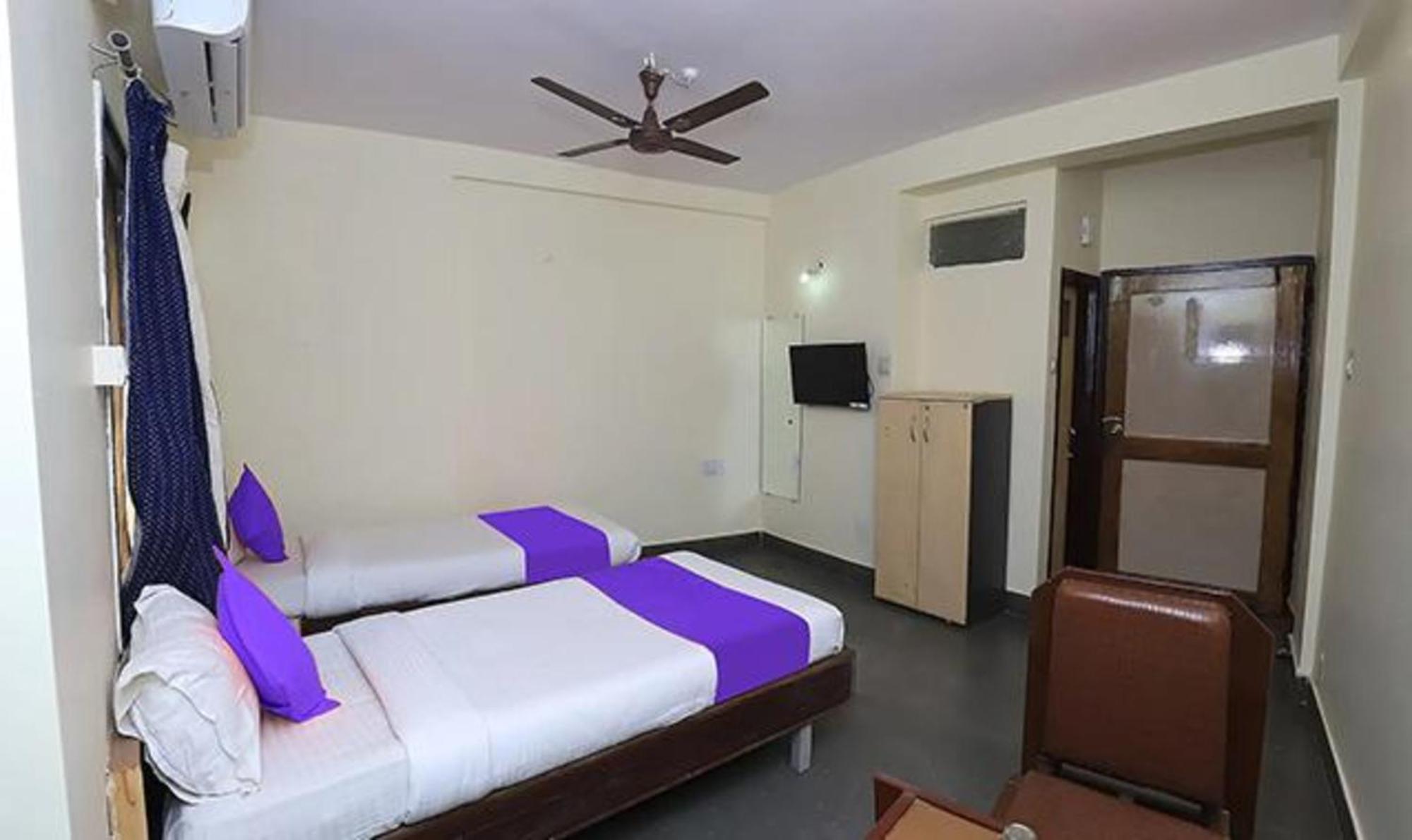OYO 15983 Hotel Devpriya Aurangābād Exterior foto
